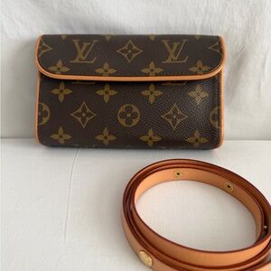 Louis Vuitton Pochette Florentine belt bag.